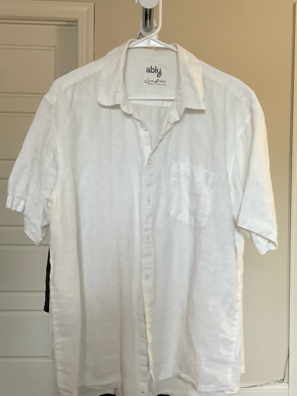 Ably Men’s White Linen Short-Sleeve Button-Down Shirt and Pant Set